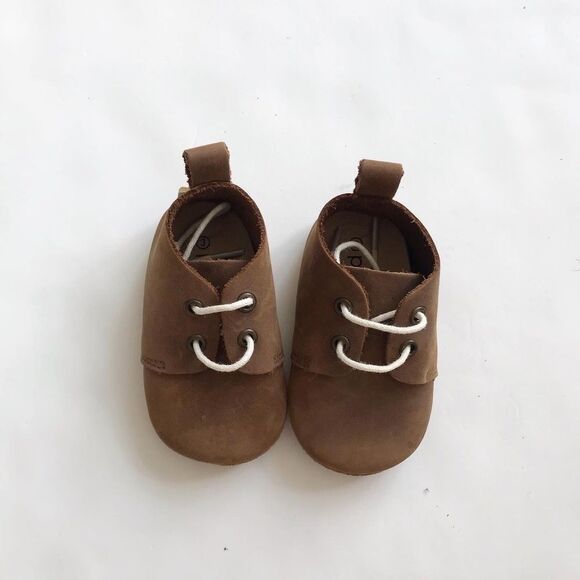 Piper
Finn tan low top oxfords EUC size 3 - Picture 3 of 9